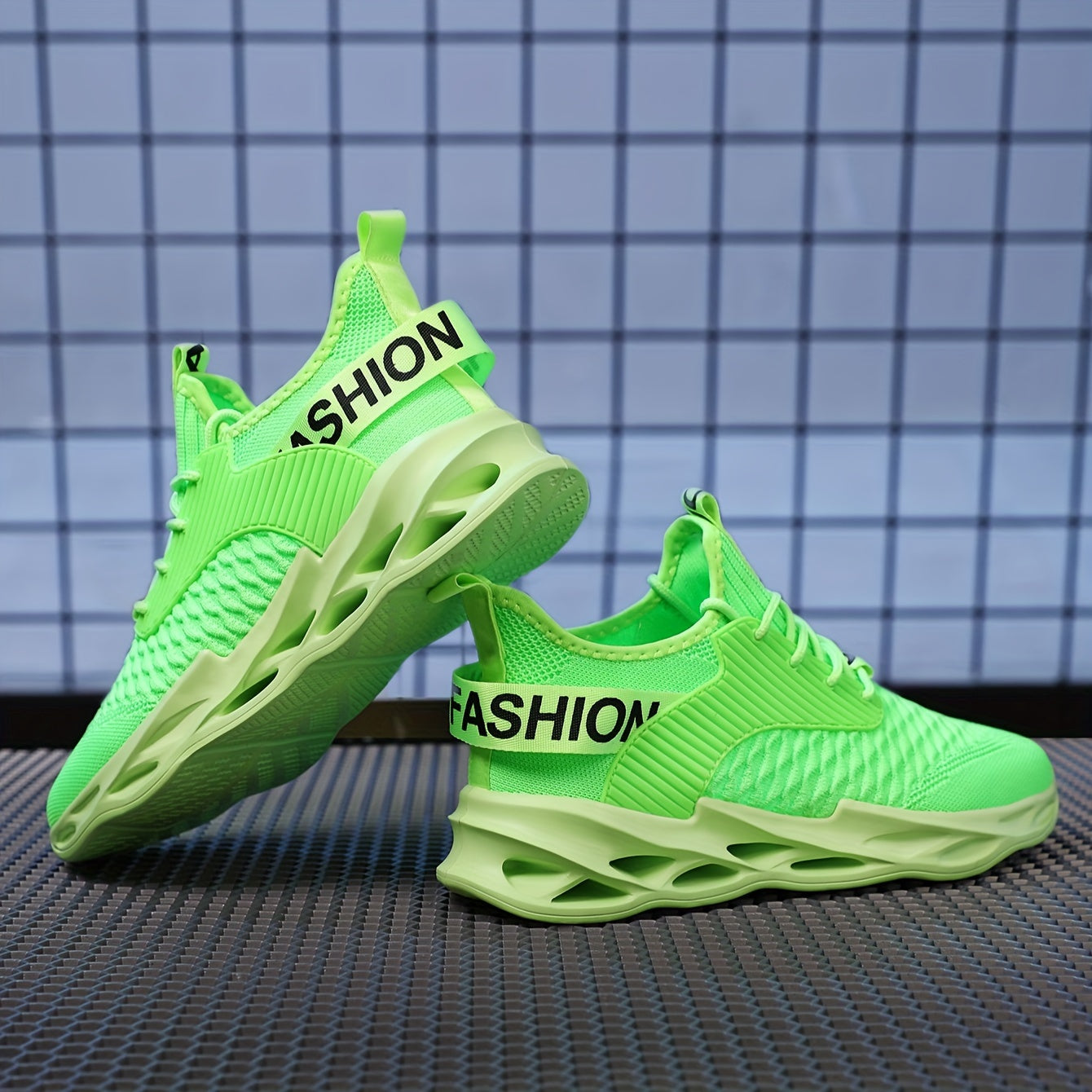 Men's Running Shoes Blade Non Slip Fashion Sneakers Breathable Mesh Soft Sole Casual Athletic Walking Shoes