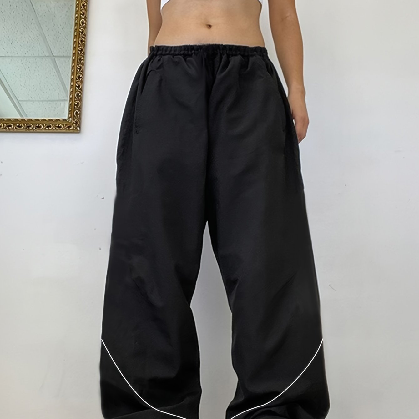 Relaxed Silhouette, Y2K-Inspired Oversized Black Sweatpants for Women - Baggy Boyfriend Fit, Drawstring Waist, Casual Joggers with Pockets