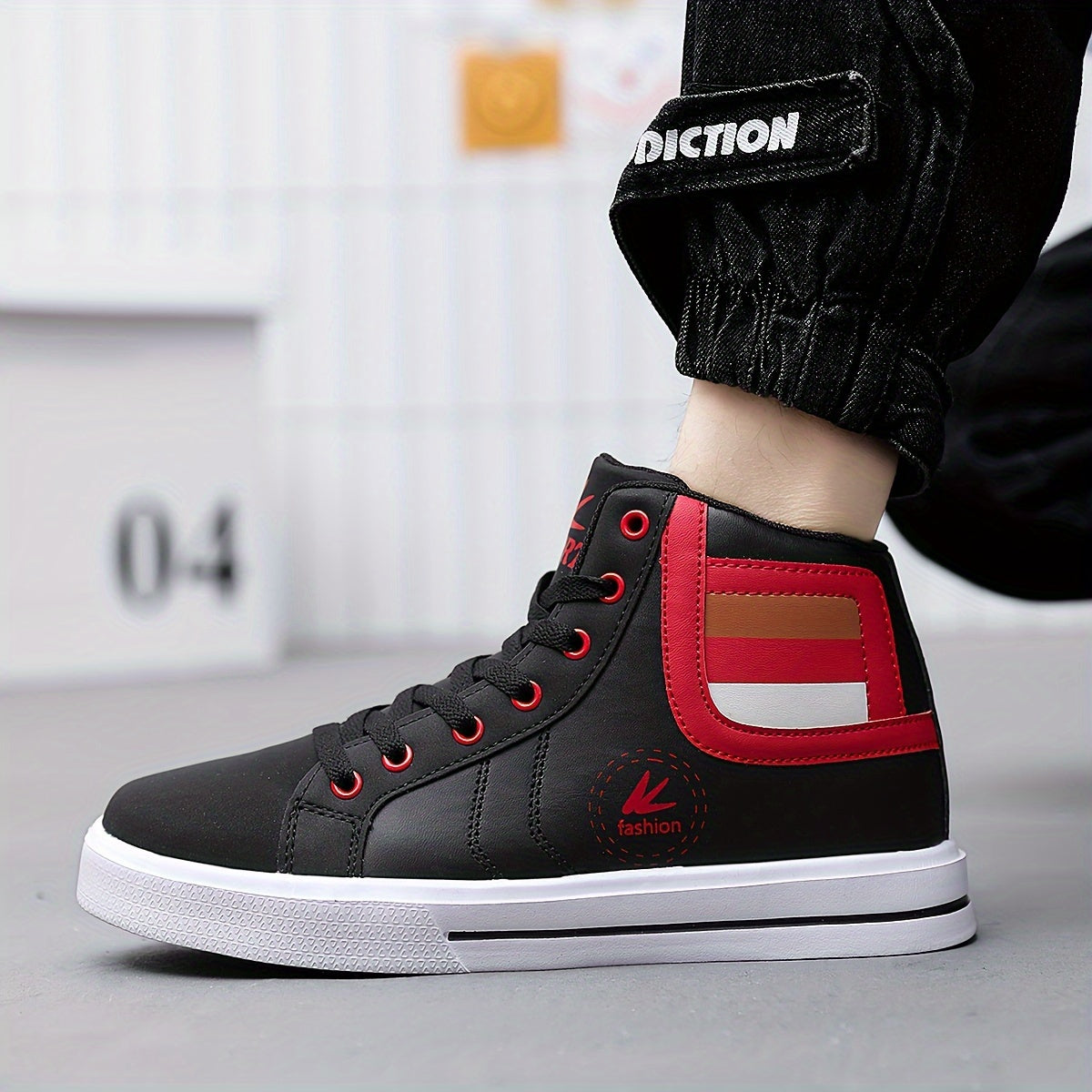 Men's High Top Skateboard Shoes Solid Classic Trendy Lace Up Non Slip Comfy For Outdoor Walking Hiking Jogging All Seasons