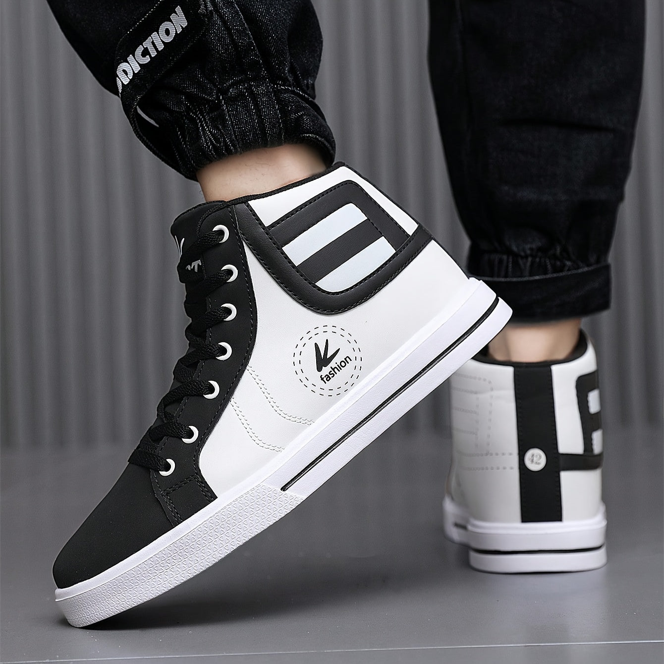 Men's High Top Skateboard Shoes Solid Classic Trendy Lace Up Non Slip Comfy For Outdoor Walking Hiking Jogging All Seasons